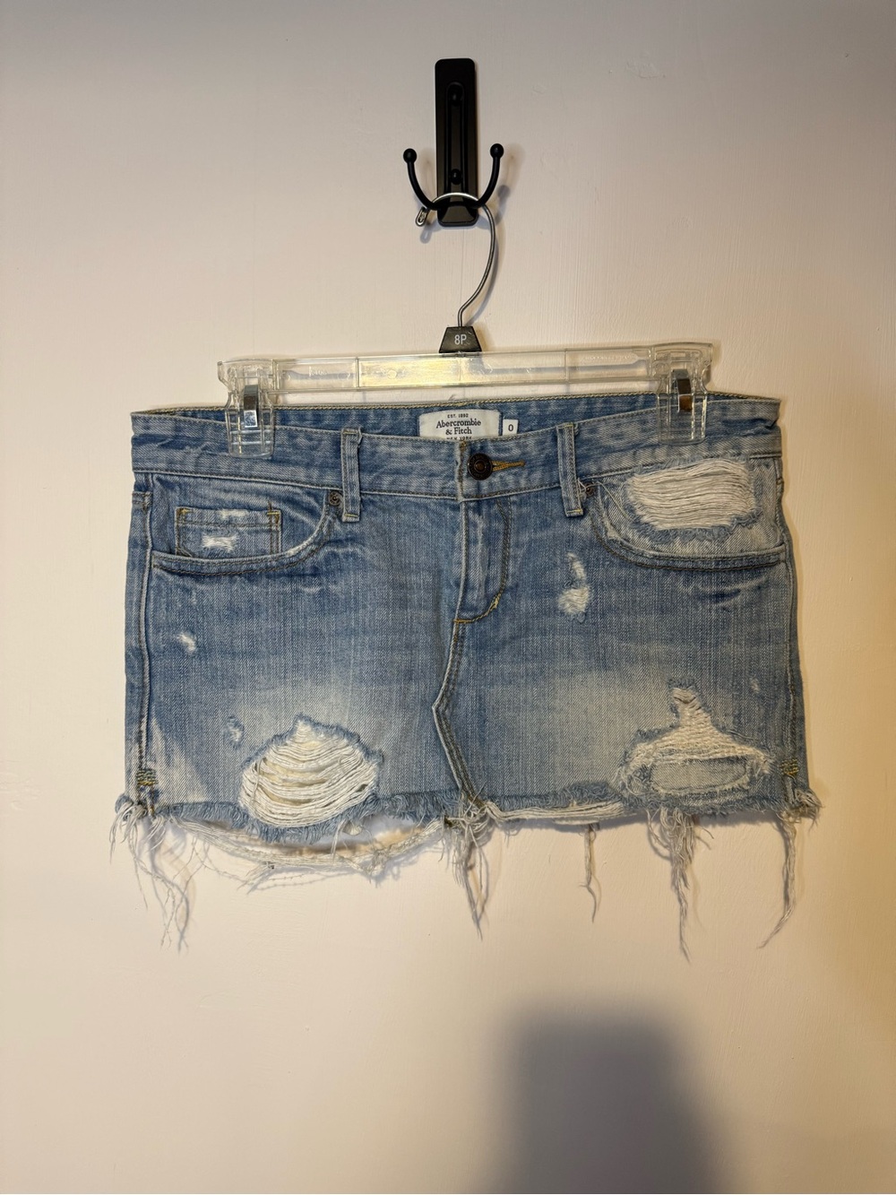 Abercrombie & Fitch Y2K Style Distressed Denim Micro Mini Skirt Light Wash Sz 0